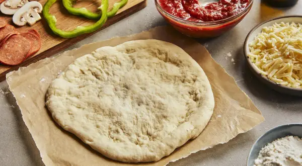 Pâte à pizza maison inratable : le secret d'une pizza pro (recettes & astuces)