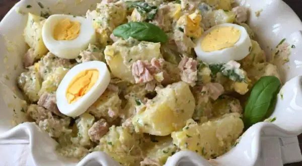 Salade de pommes de terre mayonnaise : le secret d'un plat savoureux