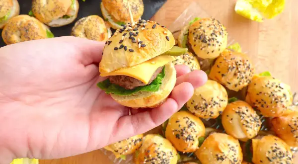 Mini pains burger maison : la recette inratable pour un moelleux parfait