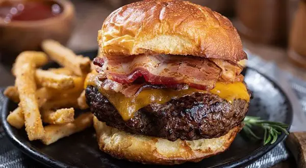 Burger de bœuf maison : mes secrets pour un goût inoubliable