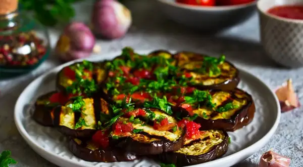 Maîtrisez la salade d'aubergine grillée: Secrets et recettes