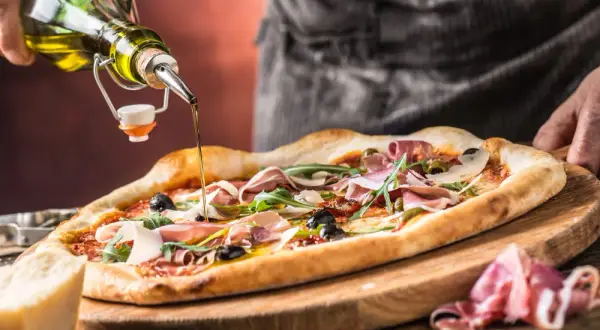 Votre huile pimentée pizza maison : plus de goût, zéro risque !