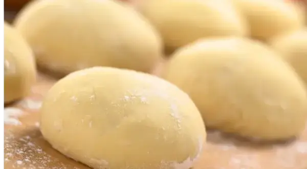 Le Secret d'une Pâte à Pizza Maison Inratable : Guide Complet