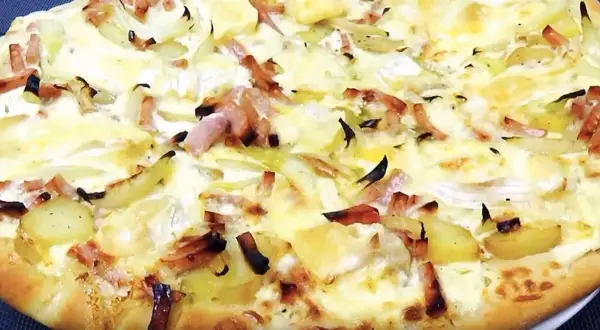 Pizza Savoyarde : la recette authentique pour un délice montagnard