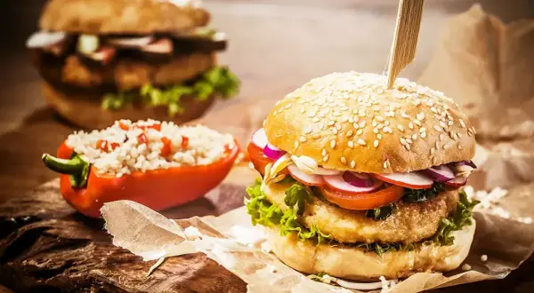 Burger végétarien: Le guide complet pour des galettes maison inoubliables